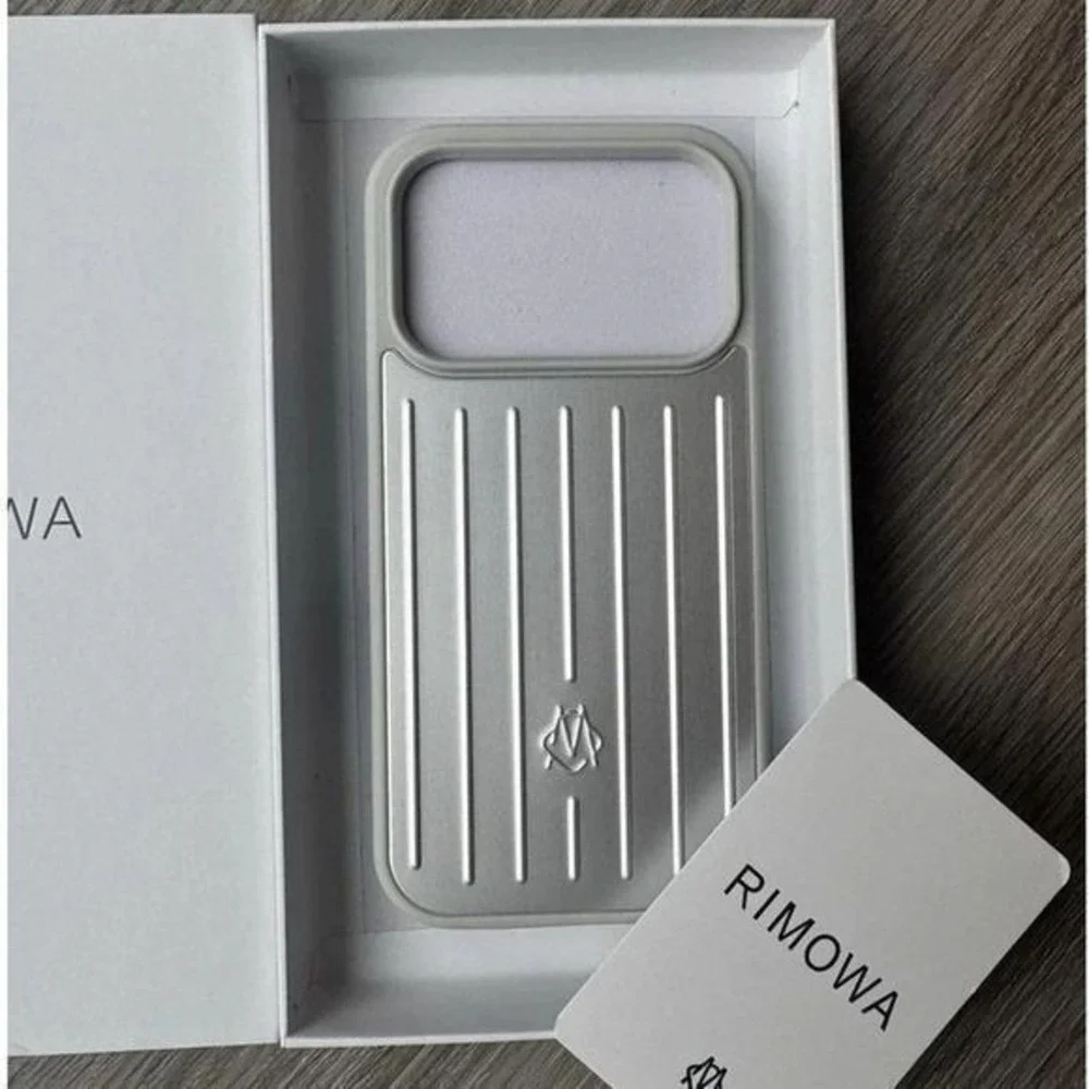 New RIMOWA Apple iPhone 17 Pro Max Silver Aluminium Phone Case Magsafe